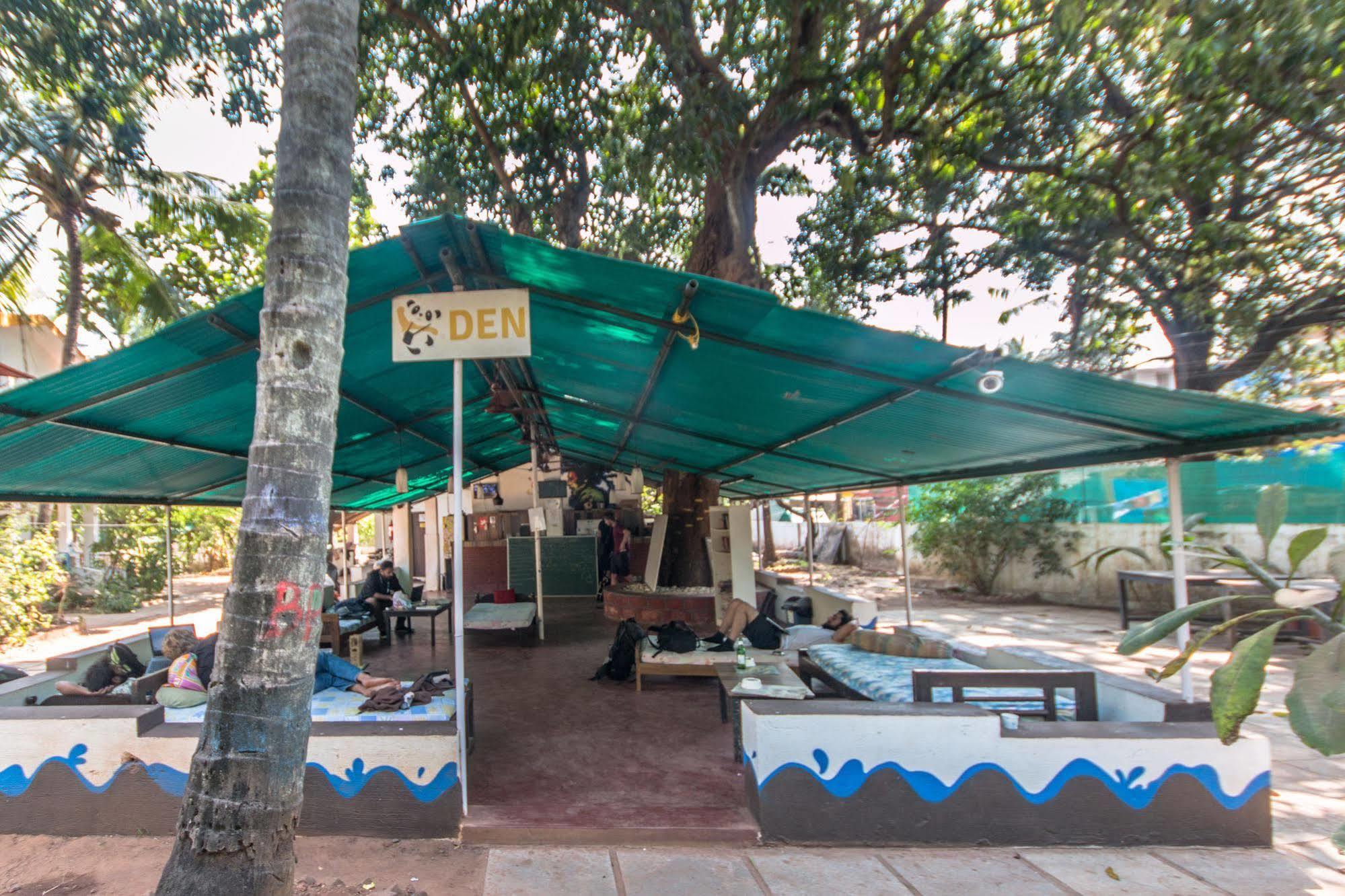 Ostello Backpacker Panda Goa Calangute Esterno foto